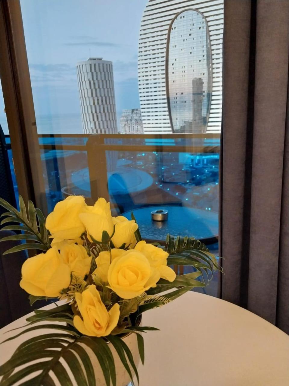 Natalia -Apartments In - Orbi City Batumi Kültér fotó